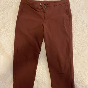 Lululemon Men’s ABC Commission Pant Slim Size 33/32 in great condition, maroon